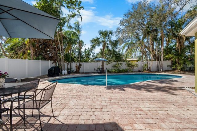 309 11TH STREET SW, Ruskin, FL 33570