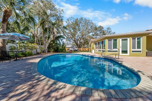 309 11TH STREET SW, Ruskin, FL 33570