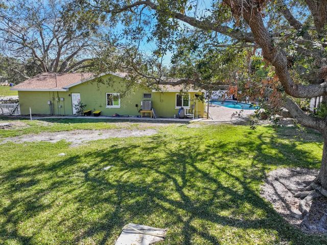 309 11TH STREET SW, Ruskin, FL 33570