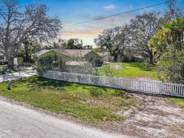 309 11TH STREET SW, Ruskin, FL 33570