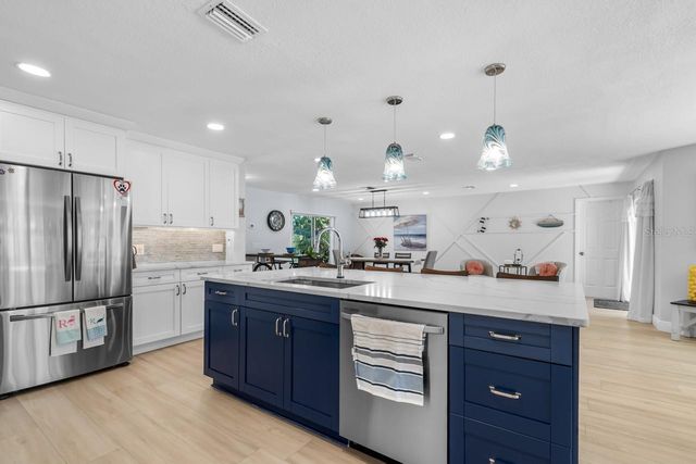 309 11TH STREET SW, Ruskin, FL 33570