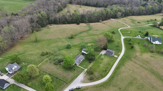 882 Roy Dugger Road, London, KY 40741