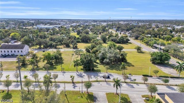 2726 Dr Martin Luther King Jr BLVD, Fort Myers, FL 33916