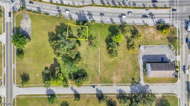 2726 Dr Martin Luther King Jr BLVD, Fort Myers, FL 33916