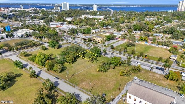 2726 Dr Martin Luther King Jr BLVD, Fort Myers, FL 33916