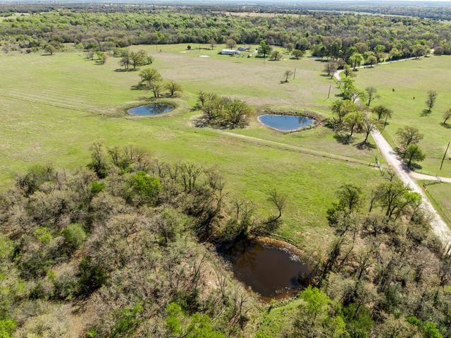 3713 County Road 386, Marquez, TX 77865