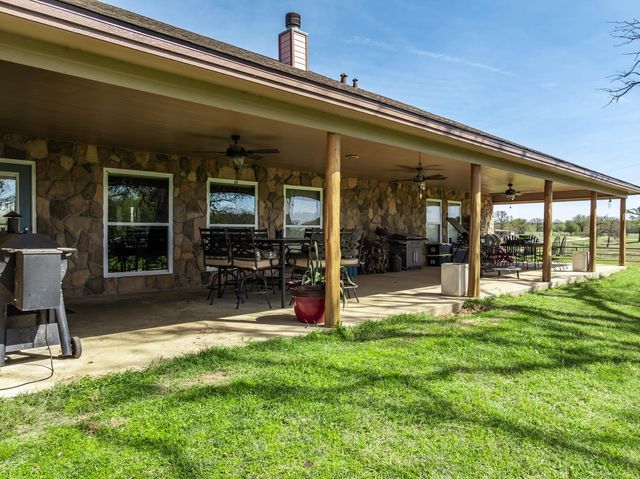 3713 County Road 386, Marquez, TX 77865