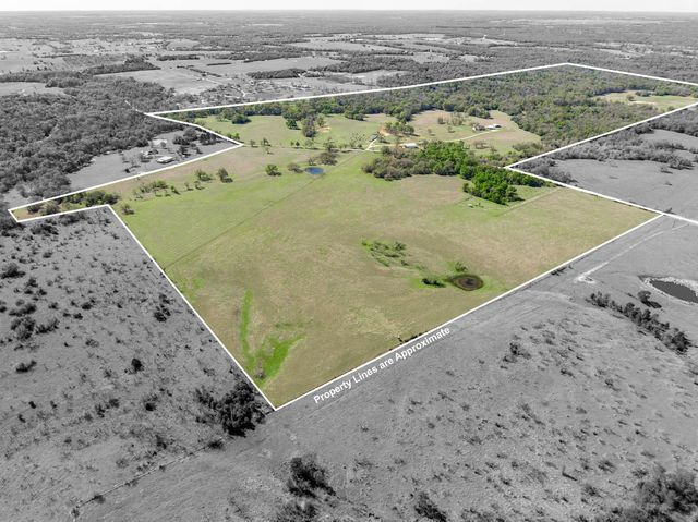 3713 County Road 386, Marquez, TX 77865