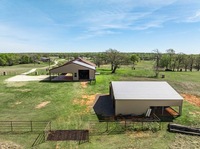 3713 County Road 386, Marquez, TX 77865
