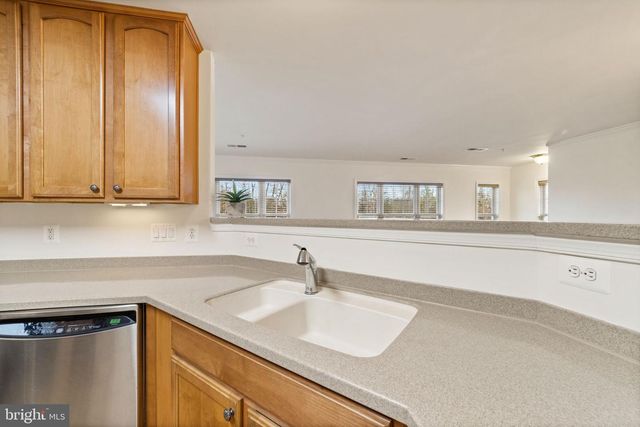 11241 WORTHAM CREST CIR, Manassas, VA 20109