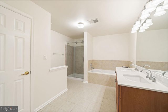 11241 WORTHAM CREST CIR, Manassas, VA 20109