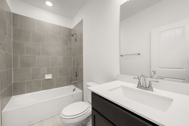 6924 Freight Train Lane, Crowley, TX 76036