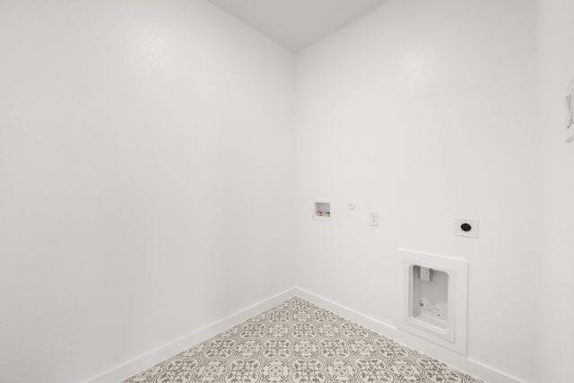 6924 Freight Train Lane, Crowley, TX 76036