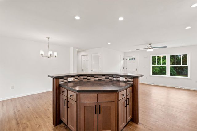 28 Cottage Place, Ashland, NH 03217