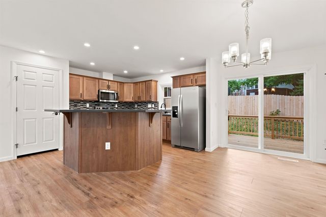 28 Cottage Place, Ashland, NH 03217