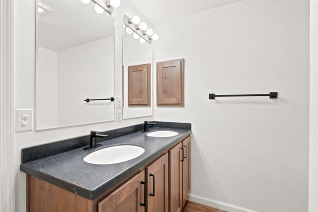 28 Cottage Place, Ashland, NH 03217