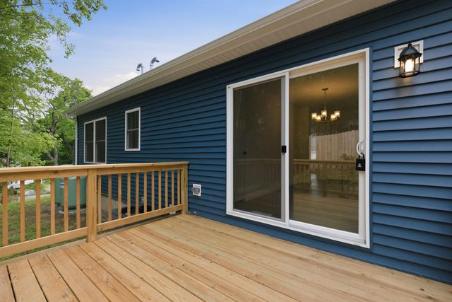 28 Cottage Place, Ashland, NH 03217