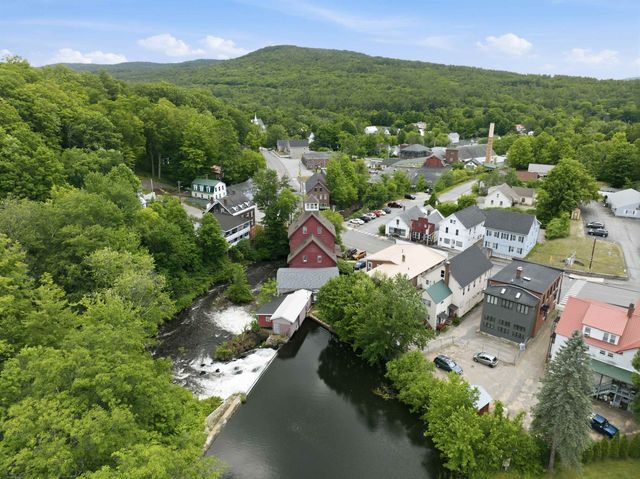 28 Cottage Place, Ashland, NH 03217