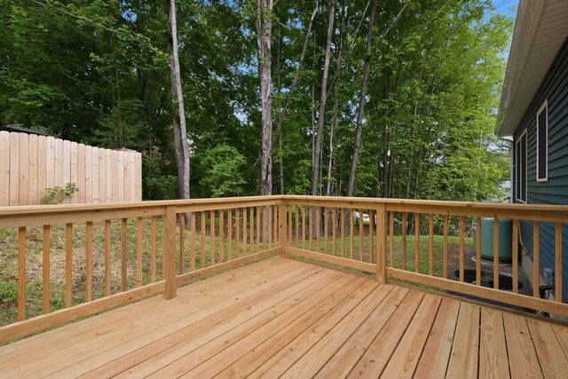 28 Cottage Place, Ashland, NH 03217