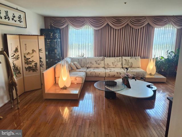 1881 AUGUST DR, Huntingdon Valley, PA 19006