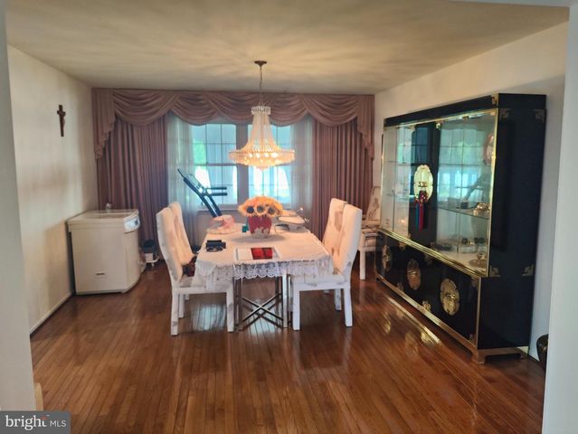 1881 AUGUST DR, Huntingdon Valley, PA 19006