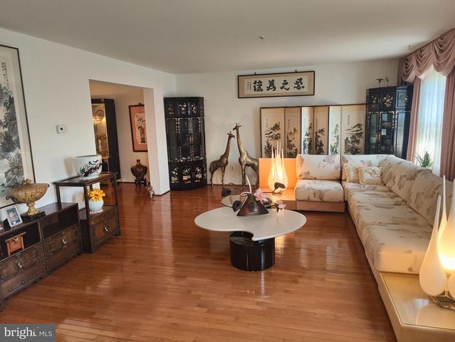 1881 AUGUST DR, Huntingdon Valley, PA 19006
