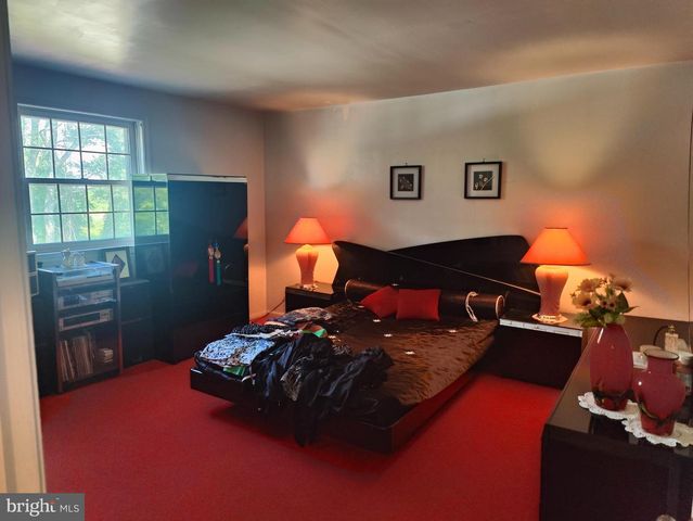 1881 AUGUST DR, Huntingdon Valley, PA 19006
