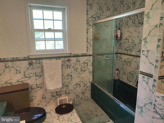 1881 AUGUST DR, Huntingdon Valley, PA 19006