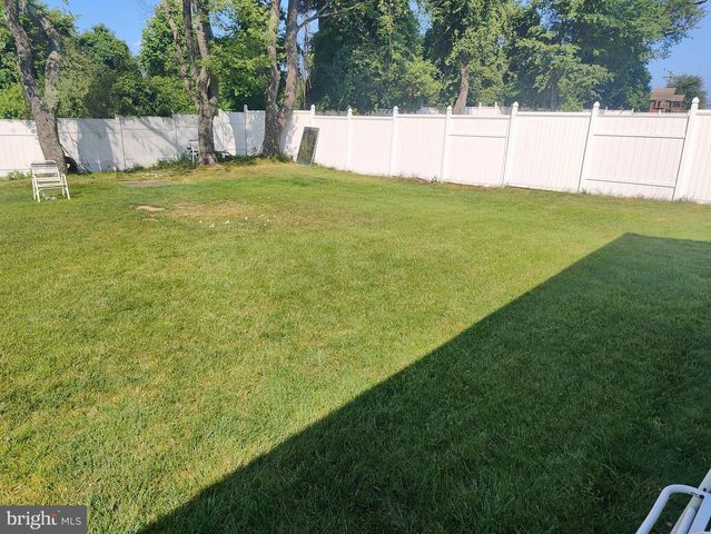 1881 AUGUST DR, Huntingdon Valley, PA 19006