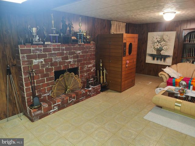 1881 AUGUST DR, Huntingdon Valley, PA 19006