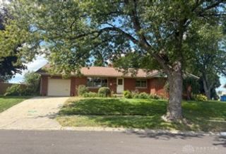 67 Amokee Place, Tipp City, OH 45371