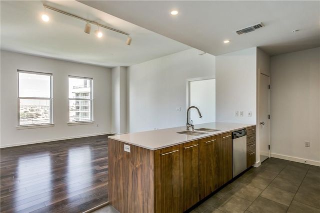 2323 N Houston Street 516, Dallas, TX 75219