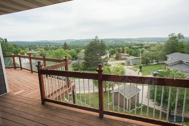 2330 ARROYO CT, Rapid City, SD 57702