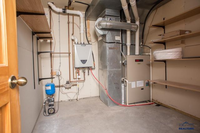 2330 ARROYO CT, Rapid City, SD 57702