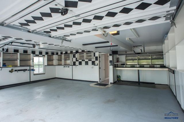 2330 ARROYO CT, Rapid City, SD 57702