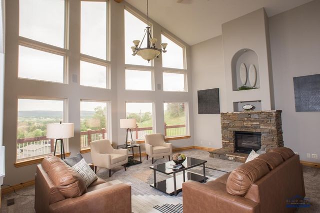 2330 ARROYO CT, Rapid City, SD 57702