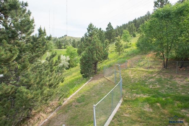 2330 ARROYO CT, Rapid City, SD 57702