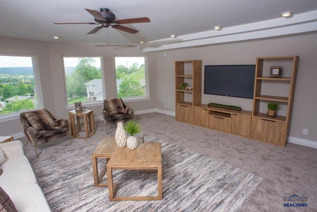 2330 ARROYO CT, Rapid City, SD 57702