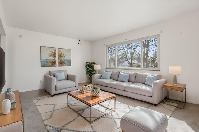 6050 Karl Road, Columbus, OH 43229