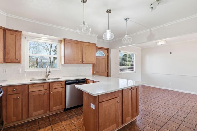 6050 Karl Road, Columbus, OH 43229