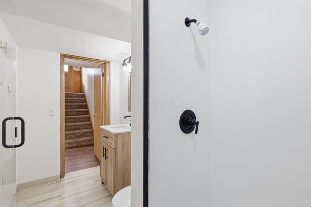 6050 Karl Road, Columbus, OH 43229