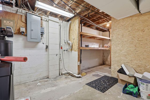 6050 Karl Road, Columbus, OH 43229