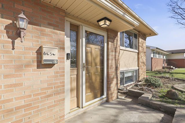 6050 Karl Road, Columbus, OH 43229