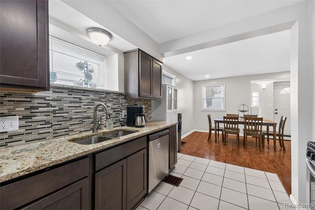 826 Goddard Street, Wyandotte, MI 48192