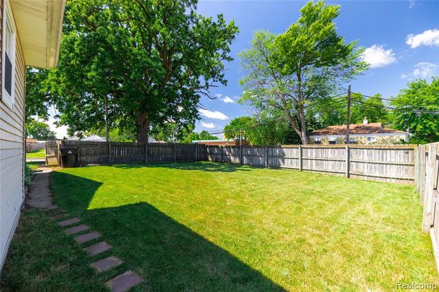 826 Goddard Street, Wyandotte, MI 48192