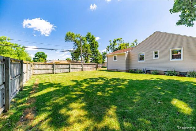 826 Goddard Street, Wyandotte, MI 48192