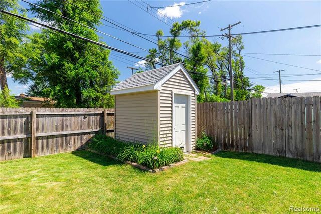 826 Goddard Street, Wyandotte, MI 48192
