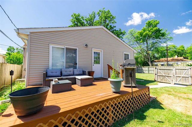 826 Goddard Street, Wyandotte, MI 48192