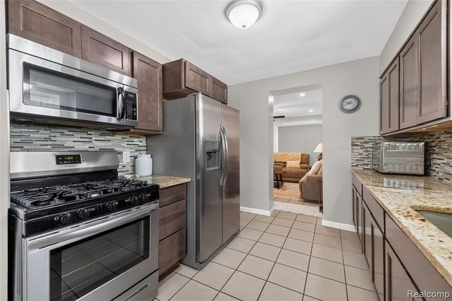 826 Goddard Street, Wyandotte, MI 48192