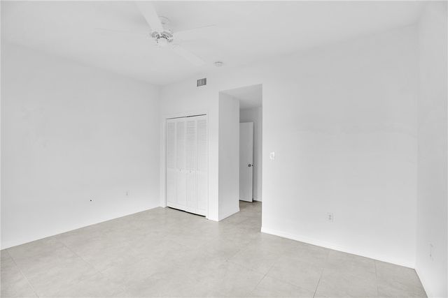 5040 Harmony Circle 105, Vero Beach, FL 32967